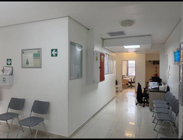 216.60M² BUSINESS TO LET IN GLENASHLEY